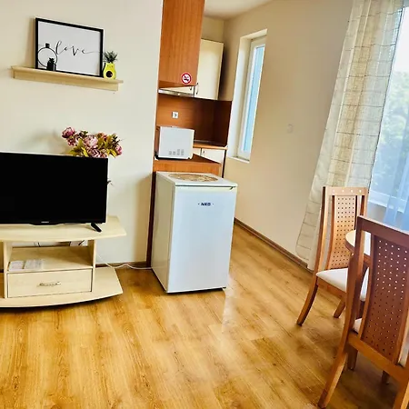 Vacation Daneli * Slăntjev Brjag