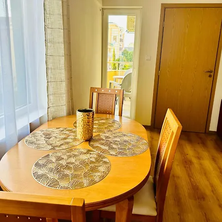 Vacation Daneli Slăntjev Brjag